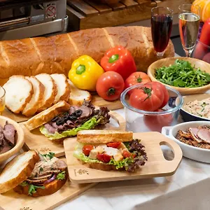 3* Hotel The Breakfast Tenjin